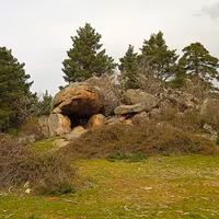 Cueva del Monje (cueva en Balsaín, Segovia)